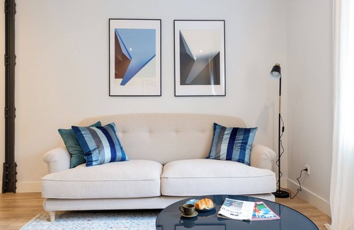 Castellana Apartment | MENINA - Apartment + Office in Velázquez, Salamanca