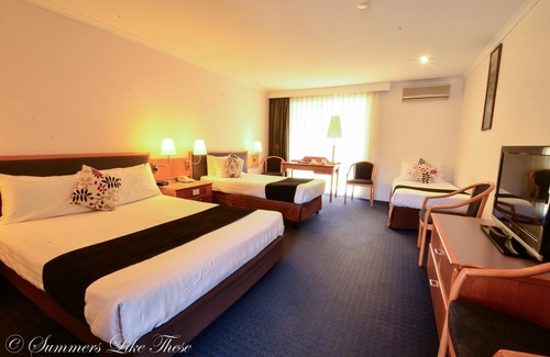 Moama Hotel | Meninya Palms Moama