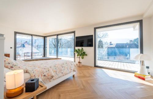 Menthon-Saint-Bernard Villa | MENTHON- Villa W Architecte 2 pas du lac by LLA SELECTIONS