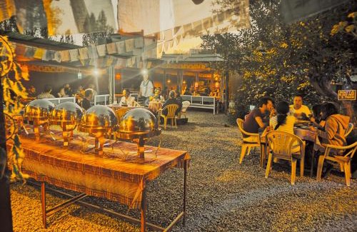 Leh House | Mentokling Guest House and Garden Restaurant