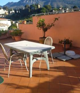 Menton Apartment | Menton apartment with large terrace