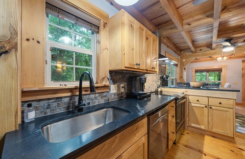 Mentone Cabin | Mentone “Rest Easy” - Tranquil Serenity & Pet Friendly