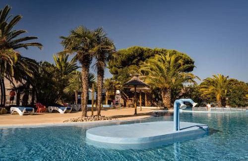 Saint-Georges-d'Oleron Apartment | Mer et Soleil 5 étoiles à Oléron empl 170 3CH 1SDB 8 personnes