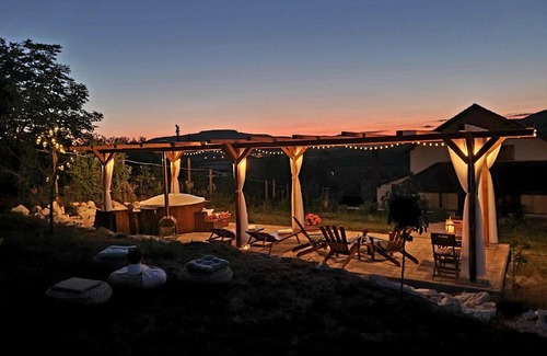 Mera House | Mera Hills House