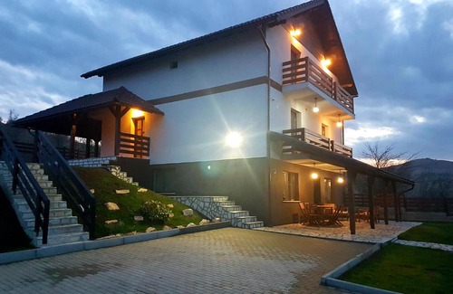 Mera House | Mera Hills House