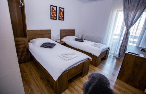 Mera House | Mera Hills House