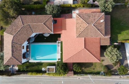 Posada House | Mera House