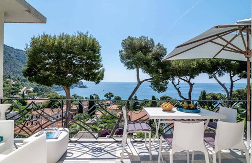 Eze Apartment | Mera - Two Bedroom Apartment, Sleeps 4