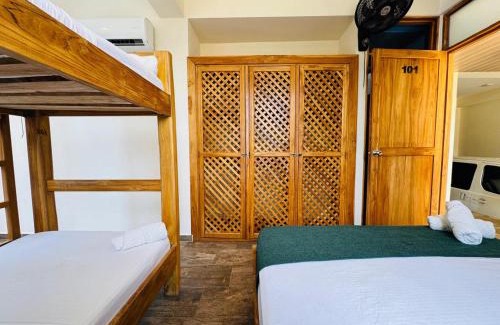 Rincon House | Merakai Hostel Rincon del Mar