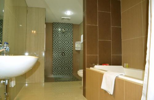 Depok Hotel | Merapi Merbabu Hotel Yogyakarta Powered by Archipelago