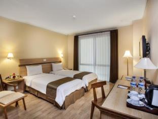 Depok Hotel | Merapi Merbabu Hotel Yogyakarta Powered by Archipelago