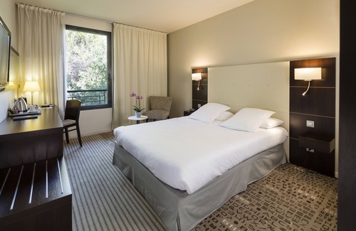 Grand Sud Hotel | Mercure Aix-en-Provence La Duranne Gare TGV