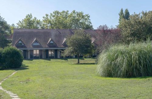 Appoigny Hotel | Mercure Auxerre Autoroute du Soleil