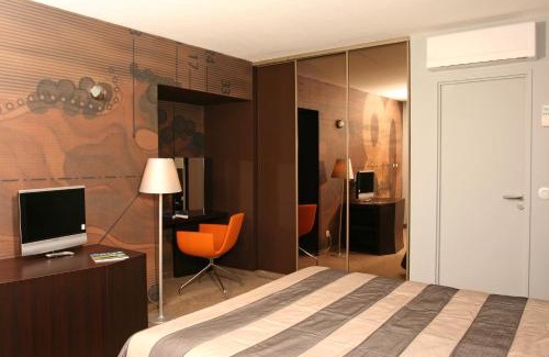 Flassans-sur-Issole Hotel | Mercure Brignoles Golf de Barbaroux & Spa