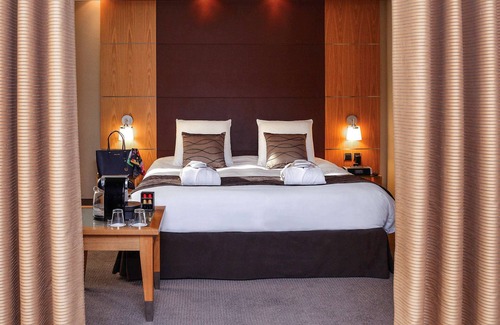 Caen City Centre Hotel | Mercure Caen Centre Port de Plaisance