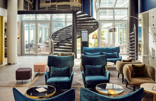 Parc-Nord Hotel | Mercure Paris La Défense Grande Arche