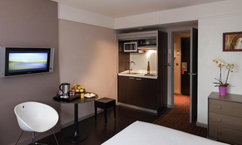 Parc-Nord Hotel | Mercure Paris la Défense Grande Arche