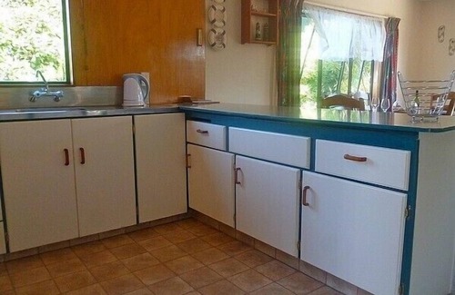 Whitianga Cottage | Mercury Bach - Whitianga Bach