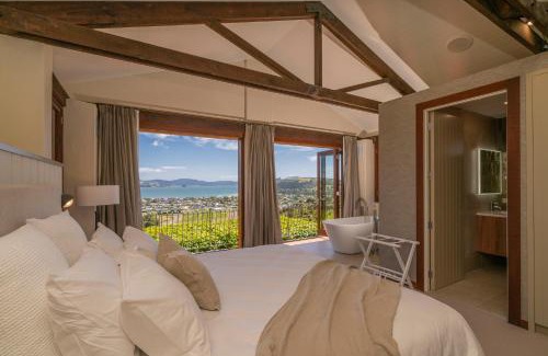 Cooks Beach Cabin | Mercury Ridge