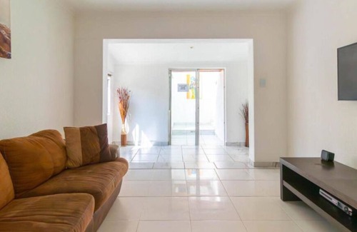 Greater Johannesburg Metropolitan Area House | Meredale Lodge
