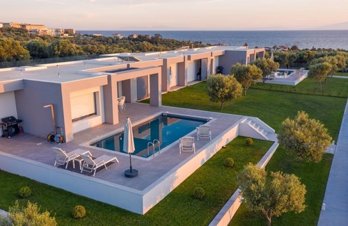 Nea Propontida Villa | Merelia Luxury Villas - Sunset with Heated Pool