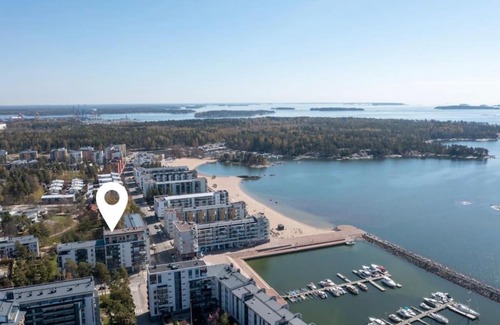 Itainen District Apartment | Meren läheisyydessä iso yksiö