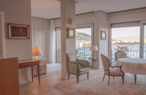Mergellina House | Mergellina Seaside Panoramic Luxury Apartment with Lift