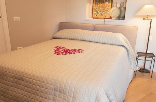 Mergellina House | Mergellina Seaside Panoramic Luxury Apartment with Lift