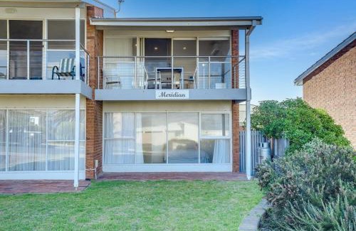 Port Elliot Apartment | Meridian U1-4 Hutton St - Linen Included