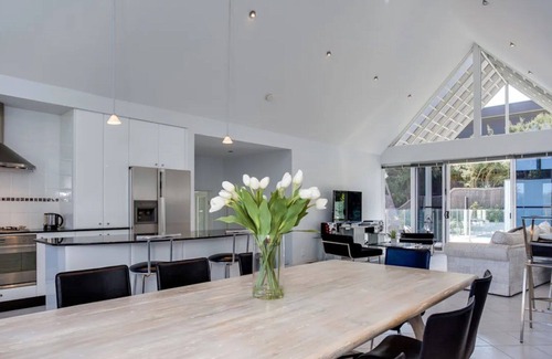 Portsea House | MERIDIEN - CENTRAL PORTSEA