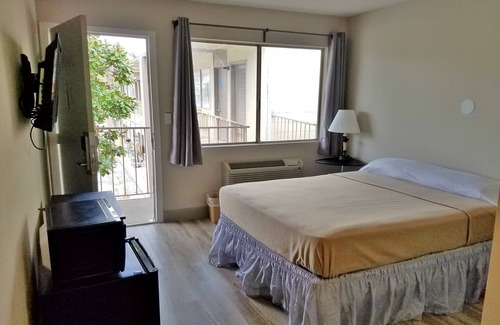 Beaumont Hotel | Merit Inn & Suites
