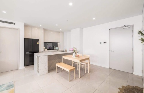 Surfers Paradise Apartment | Meriton A stone's throw to the Beach,High level