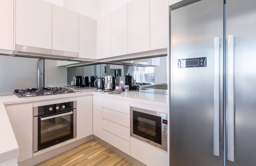 Bondi Junction Apartment | Meriton Suites Bondi Junction