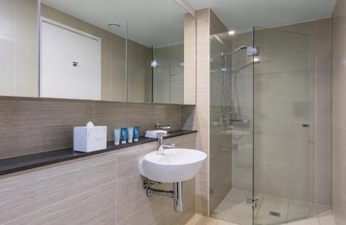 Haymarket Hotel | Meriton Suites Campbell Street, Sydney