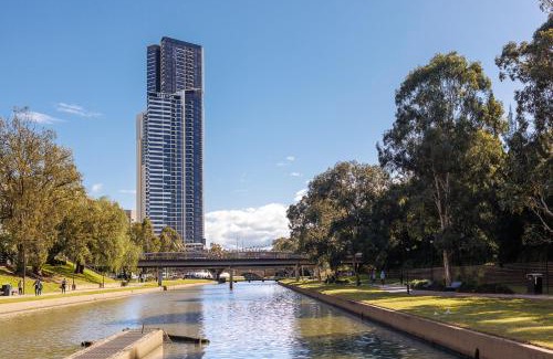 Parramatta Hotel | Meriton Suites Church Street, Parramatta
