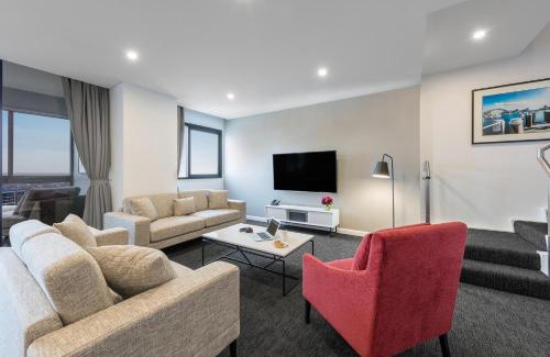 Sydney Central Business District Hotel | Meriton Suites Kent Street, Sydney