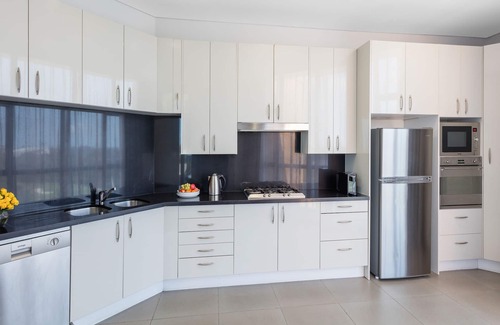 Waterloo Apartment | Meriton Suites Waterloo