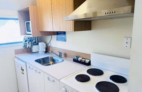 Merivale Apartment | Merivale Court Studio-Unit 6