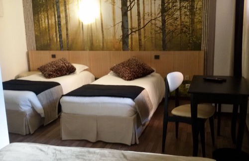 Digoin Hotel | Merle Blanc