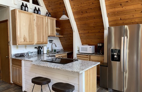 Bellaire Ski Chalet | Merlin Hütte. a MAGICAL a-frame at Schuss Mountain/Shanty Creek Resort