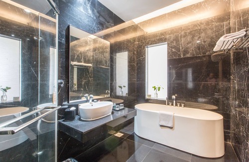 Gambir Hotel | Merlynn Park Hotel