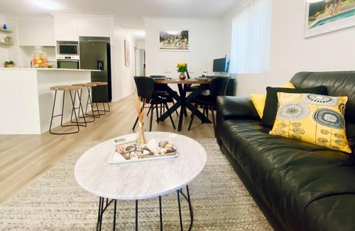 Mermaid Beach Apartment | Mermaid Beach 2BR Heated Pool