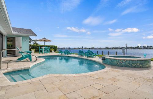Cape Coral Villa | Mermaid Cove on the Lake