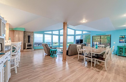 McKinleyville House | Mermaid Cove
