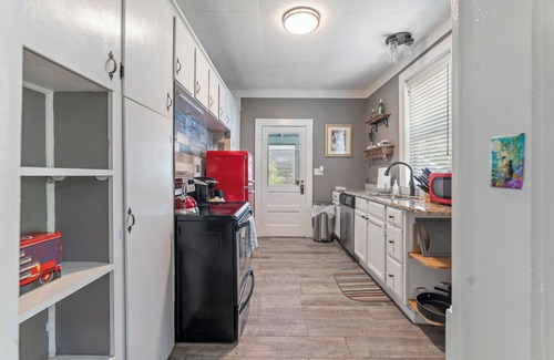 Mount Dora House | "Mermaid House" in Downtown Mt. Dora! Pet Friendly