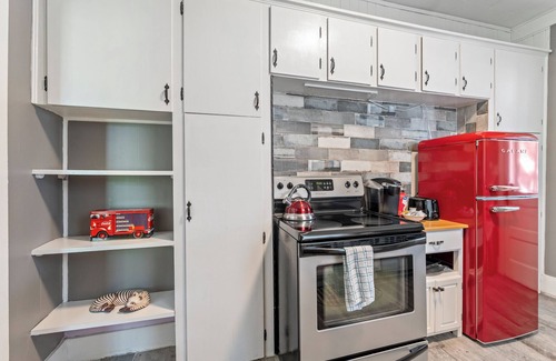 Mount Dora House | "Mermaid House" in Downtown Mt. Dora! Pet Friendly