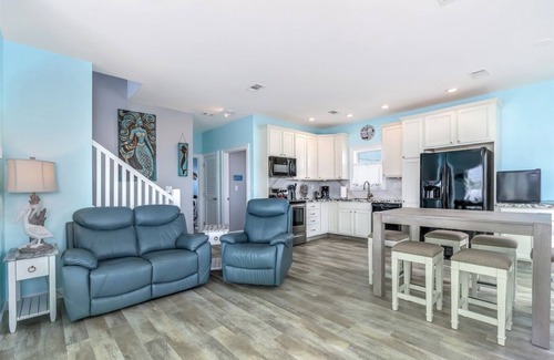 Marathon House | Mermaid Manor~ Harbor Views, Hot Tub, 50' Dock