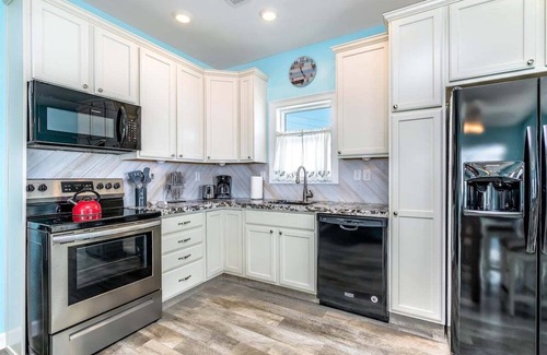 Marathon House | Mermaid Manor~ Harbor Views, Hot Tub, 50' Dock