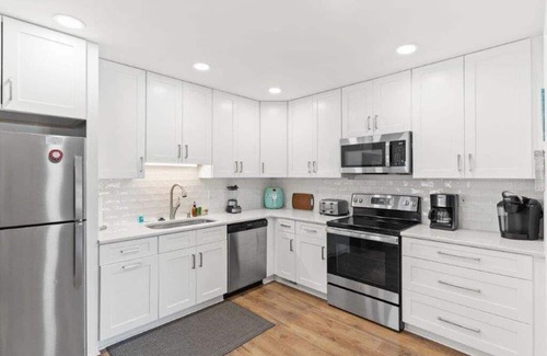 Ocean Isle Beach Condo | Mermaid Manor at Ocean Isle Beach, Ocean front complex with Pool and easy access