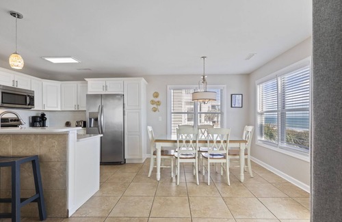Garden City House | "Mermaid's Delight" Oceanfront Beach House w/pool